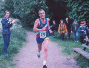 26.2in1999.JPG (27986 bytes)